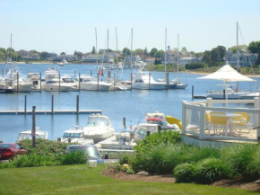 Гостиница Anchor In Hotel - Hyannis, MA  Барнстейбл